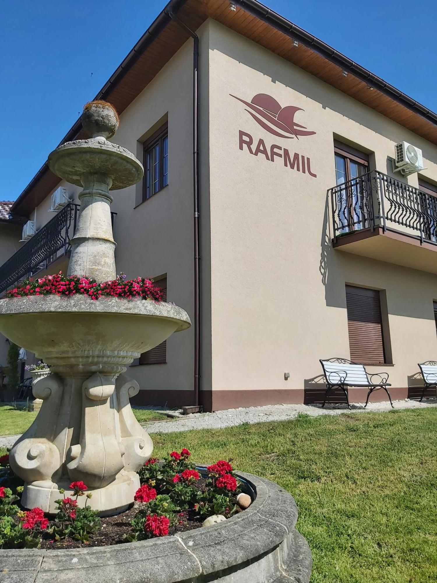 Osrodek Wypoczynkowy Raf-Mil Aparthotel Wicie  Exterior photo